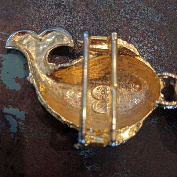 Mimi di N Design vintage kissing fish belt buckle